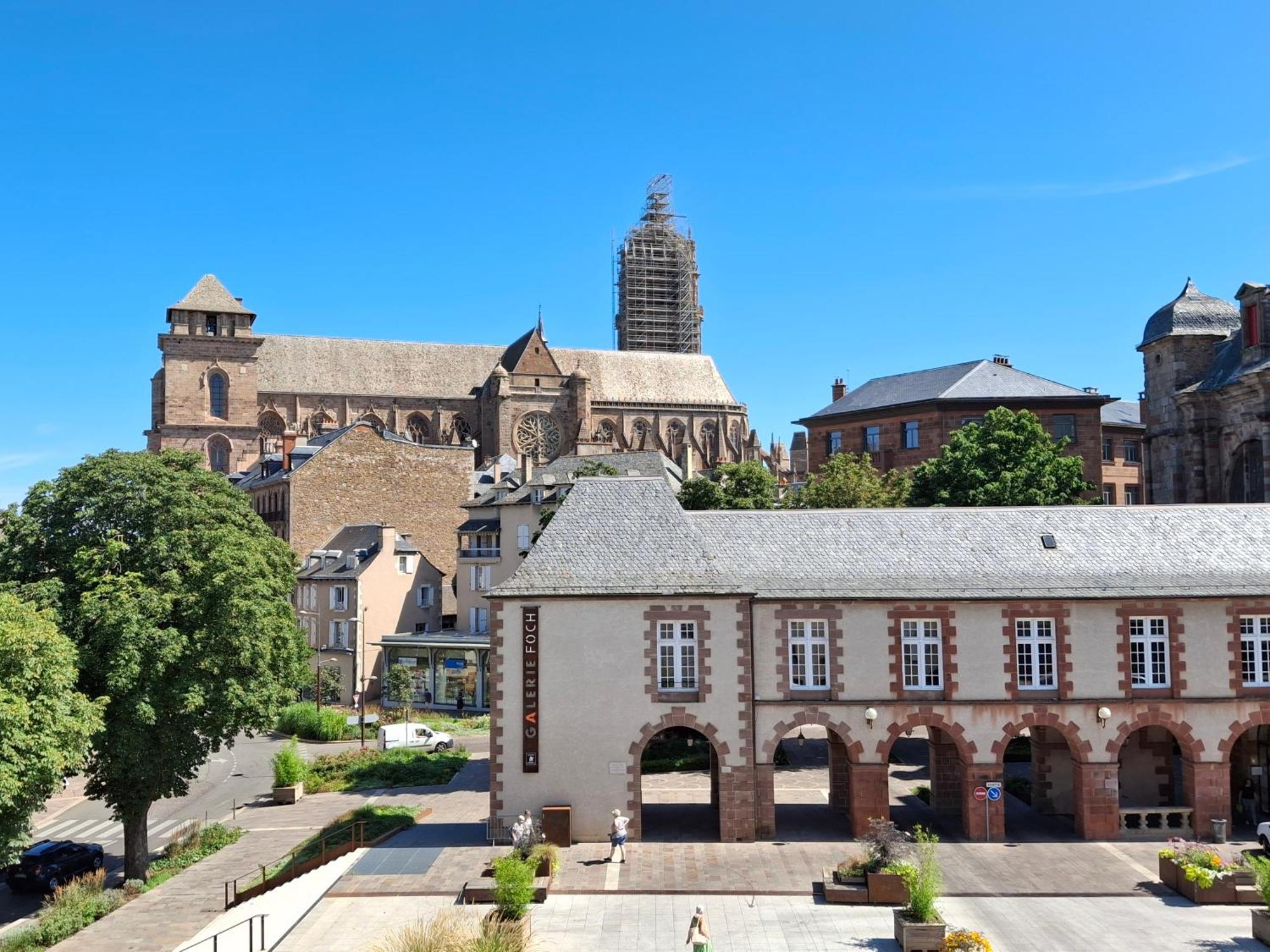 Hotel Tour Maje Rodez Esterno foto