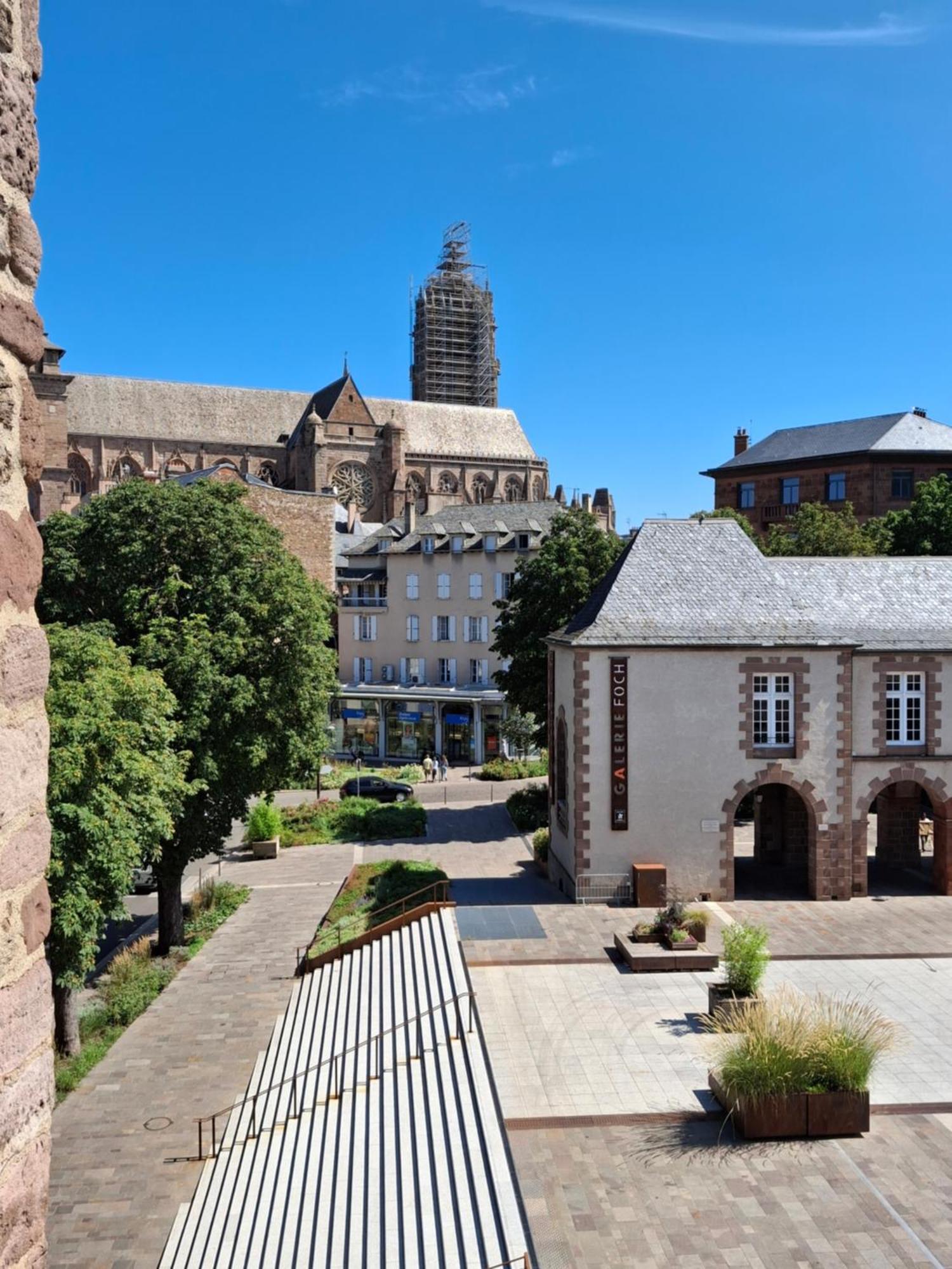 Hotel Tour Maje Rodez Esterno foto