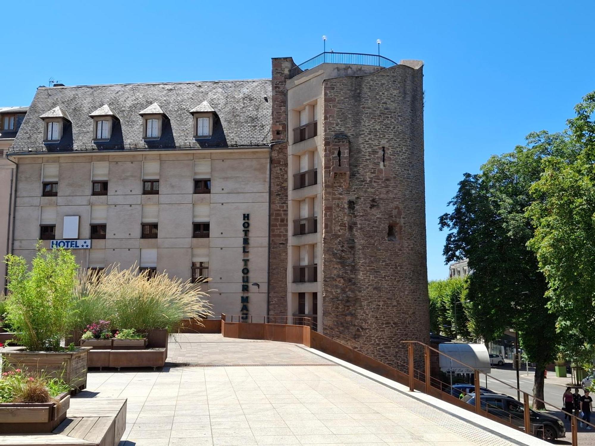 Hotel Tour Maje Rodez Esterno foto