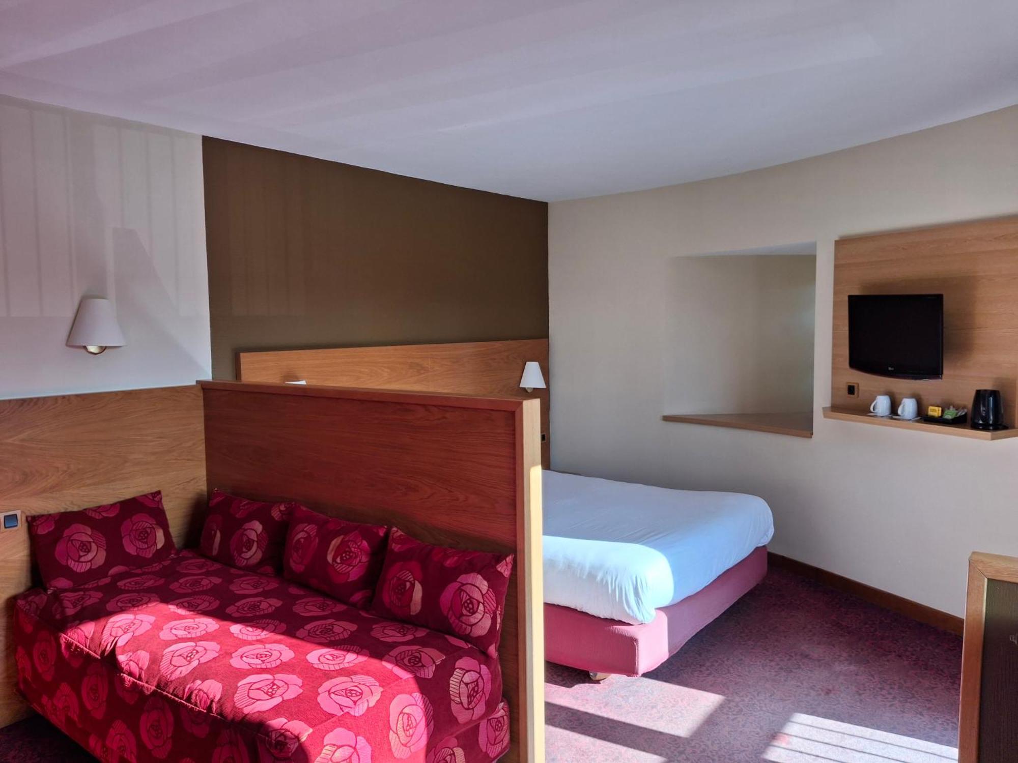 Hotel Tour Maje Rodez Esterno foto