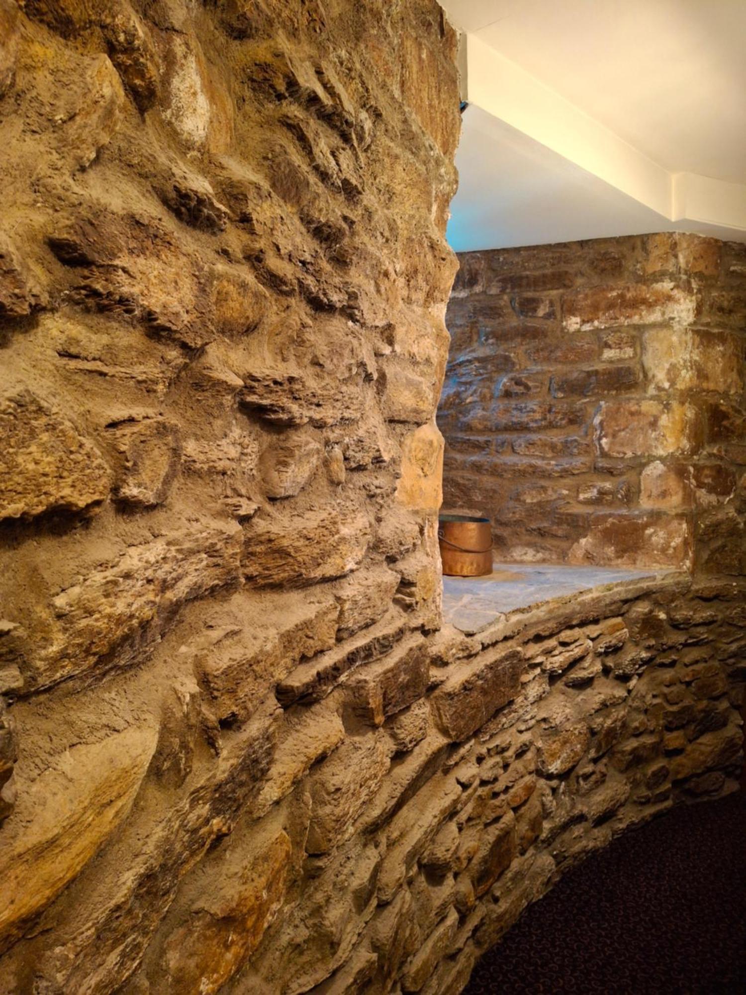 Hotel Tour Maje Rodez Esterno foto