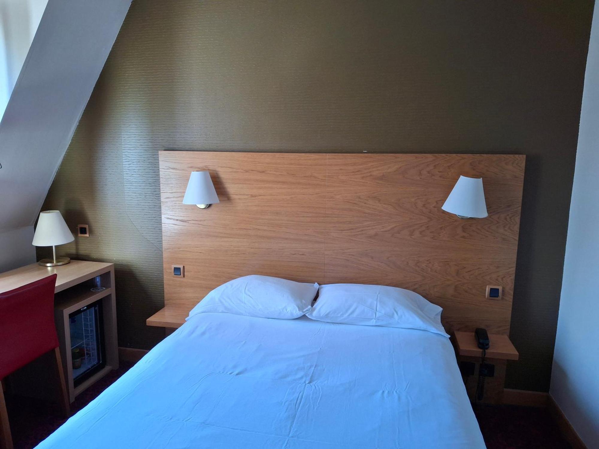 Hotel Tour Maje Rodez Esterno foto
