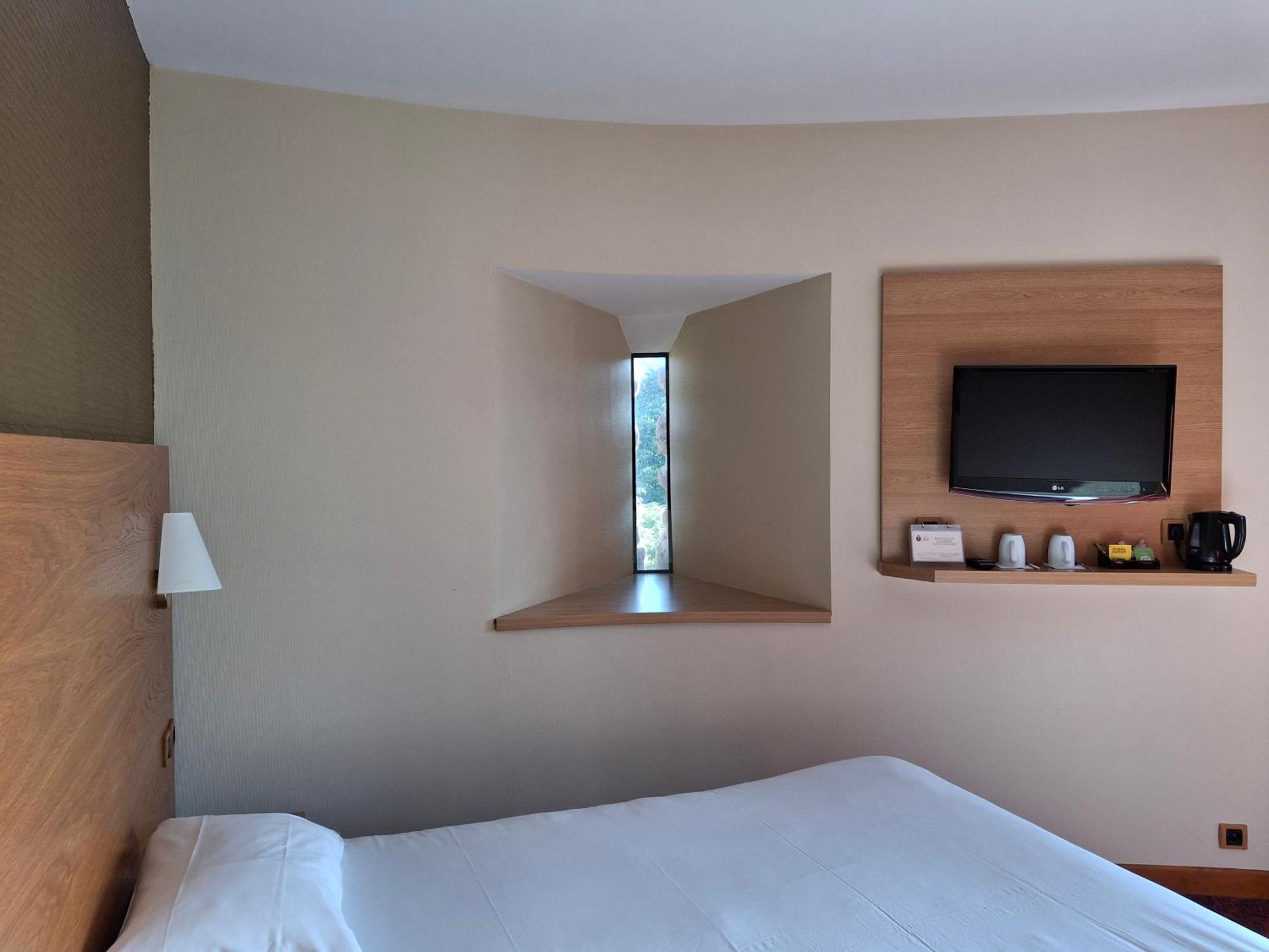 Hotel Tour Maje Rodez Esterno foto