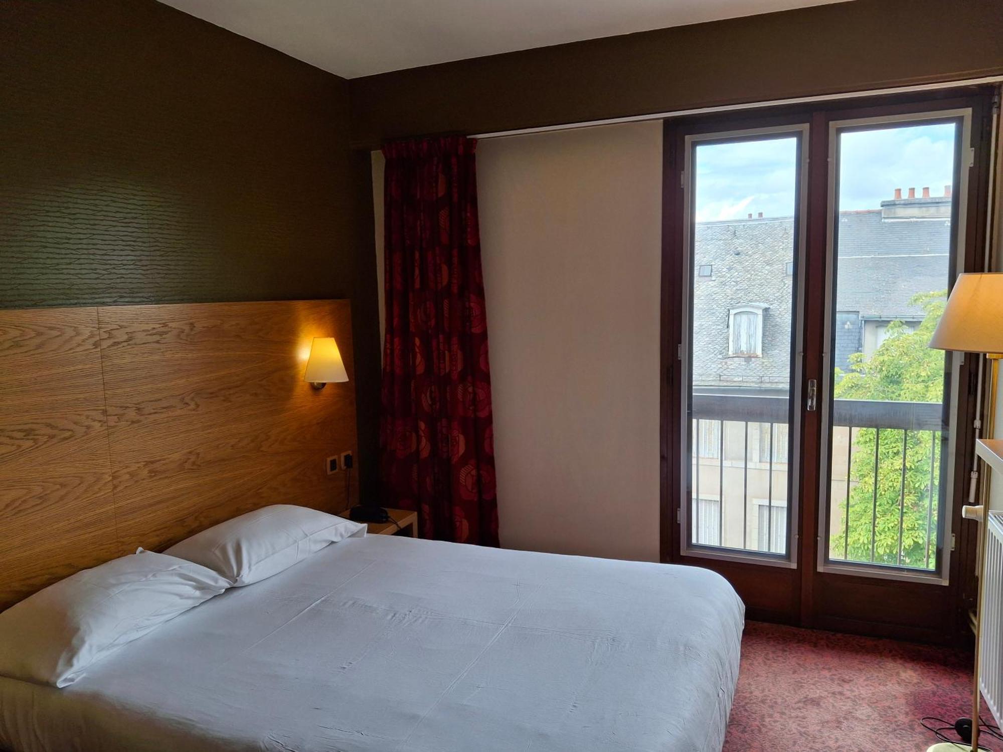 Hotel Tour Maje Rodez Esterno foto