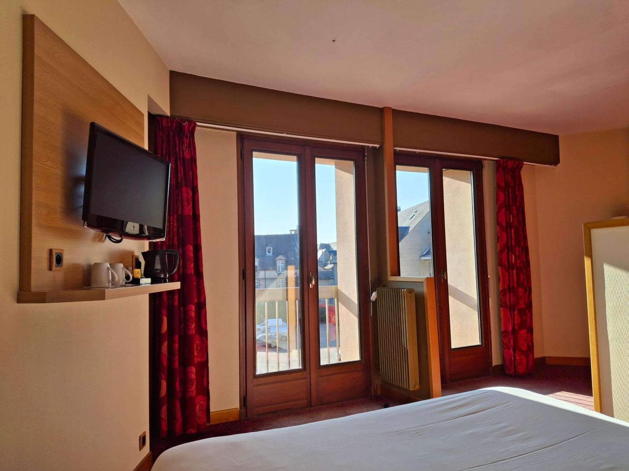 Hotel Tour Maje Rodez Esterno foto