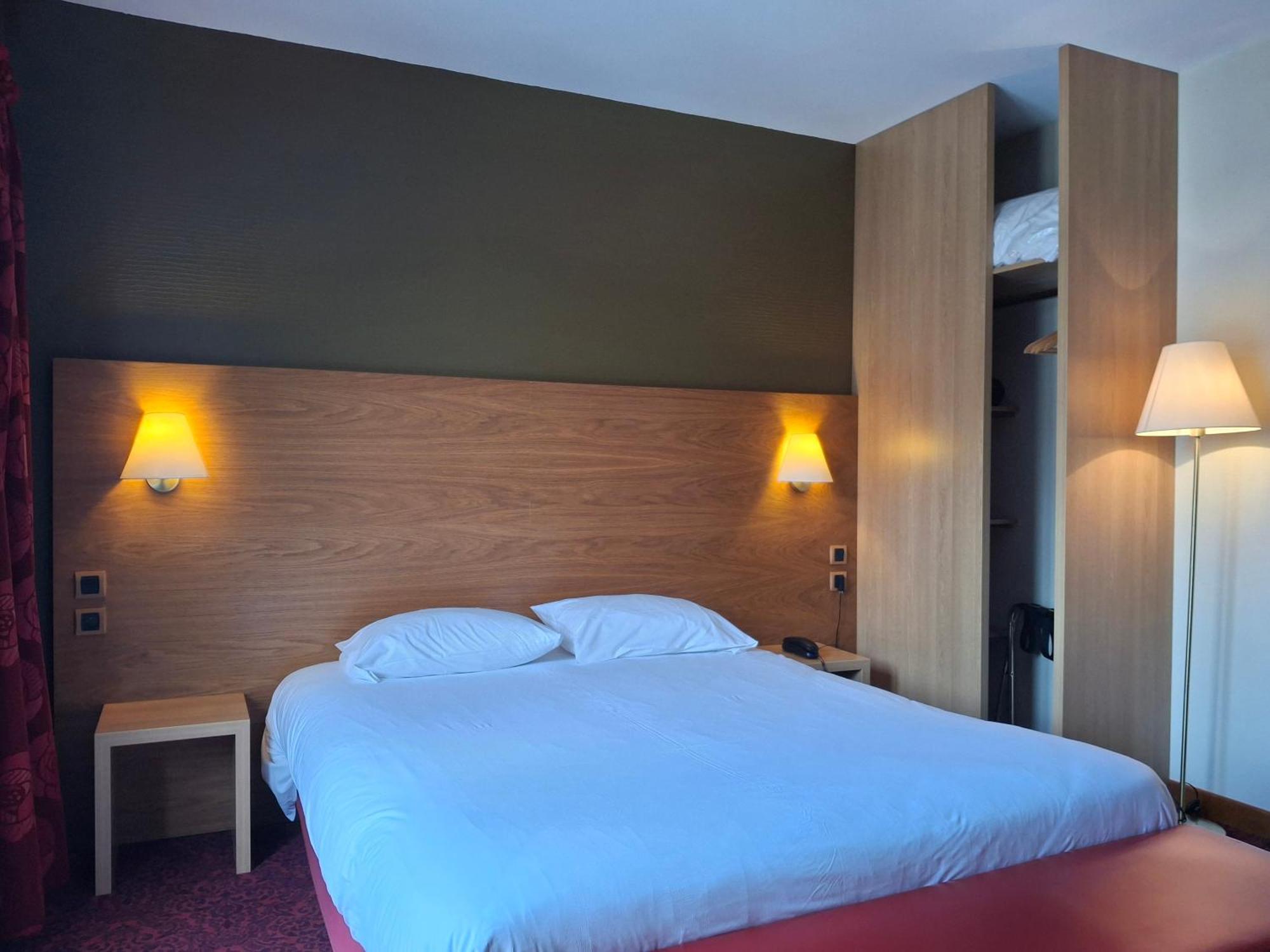 Hotel Tour Maje Rodez Esterno foto