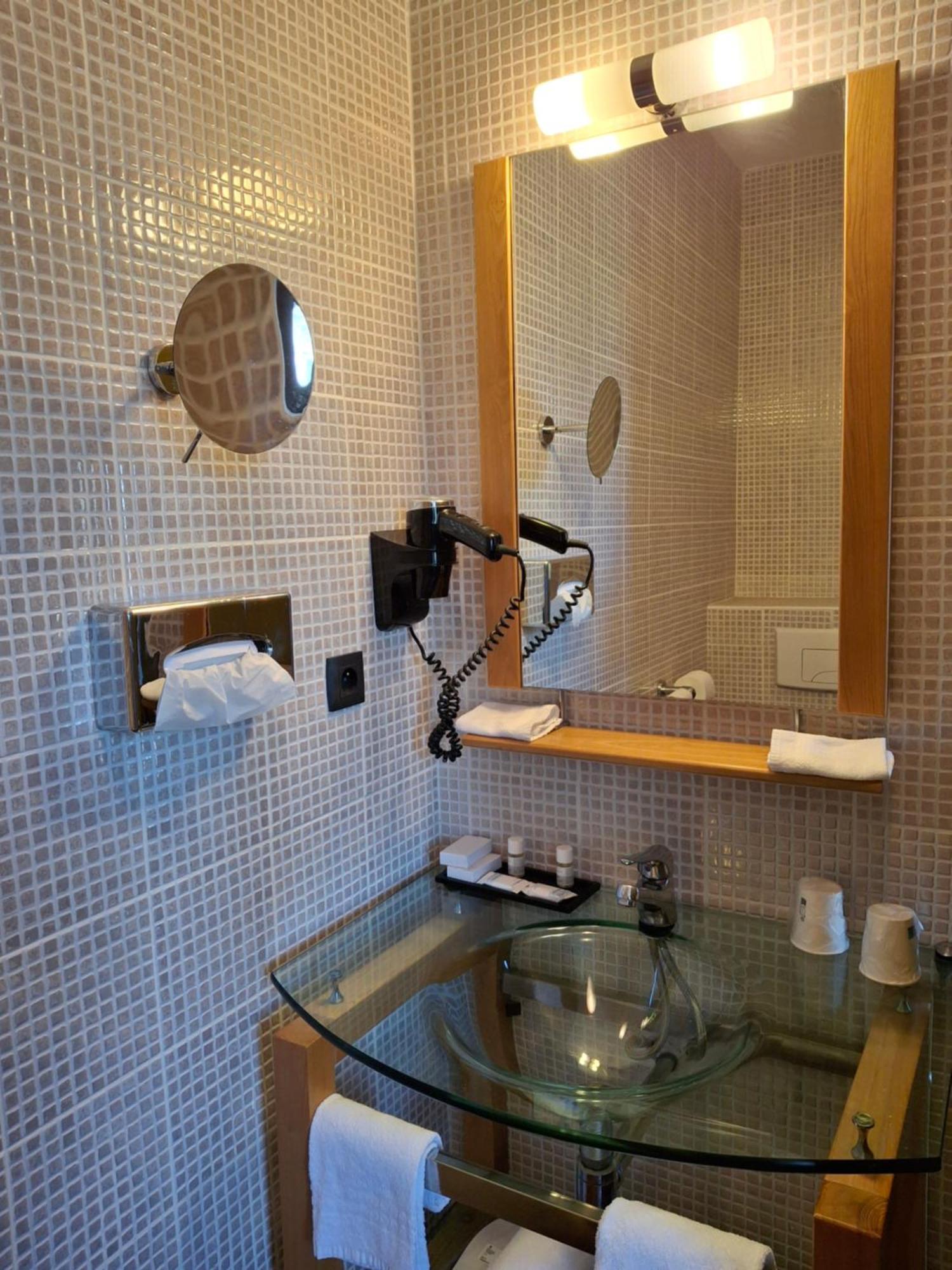 Hotel Tour Maje Rodez Esterno foto