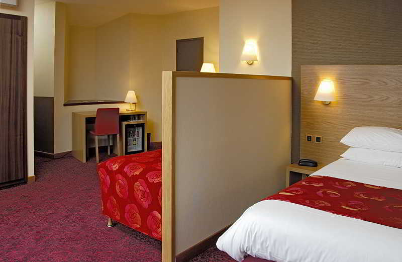 Hotel Tour Maje Rodez Esterno foto